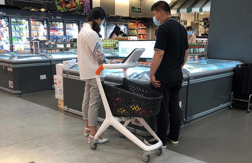 老牌超市轉(zhuǎn)型倉(cāng)儲(chǔ)模式 智能購(gòu)物車能否承載其深層訴求與商場(chǎng)導(dǎo)視革新？
